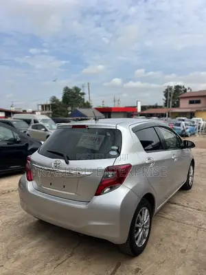 Toyota Vitz 1.3 AWD 3dr 2015 Silver