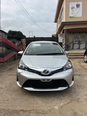 Toyota Vitz 1.3 AWD 3dr 2015 Silver