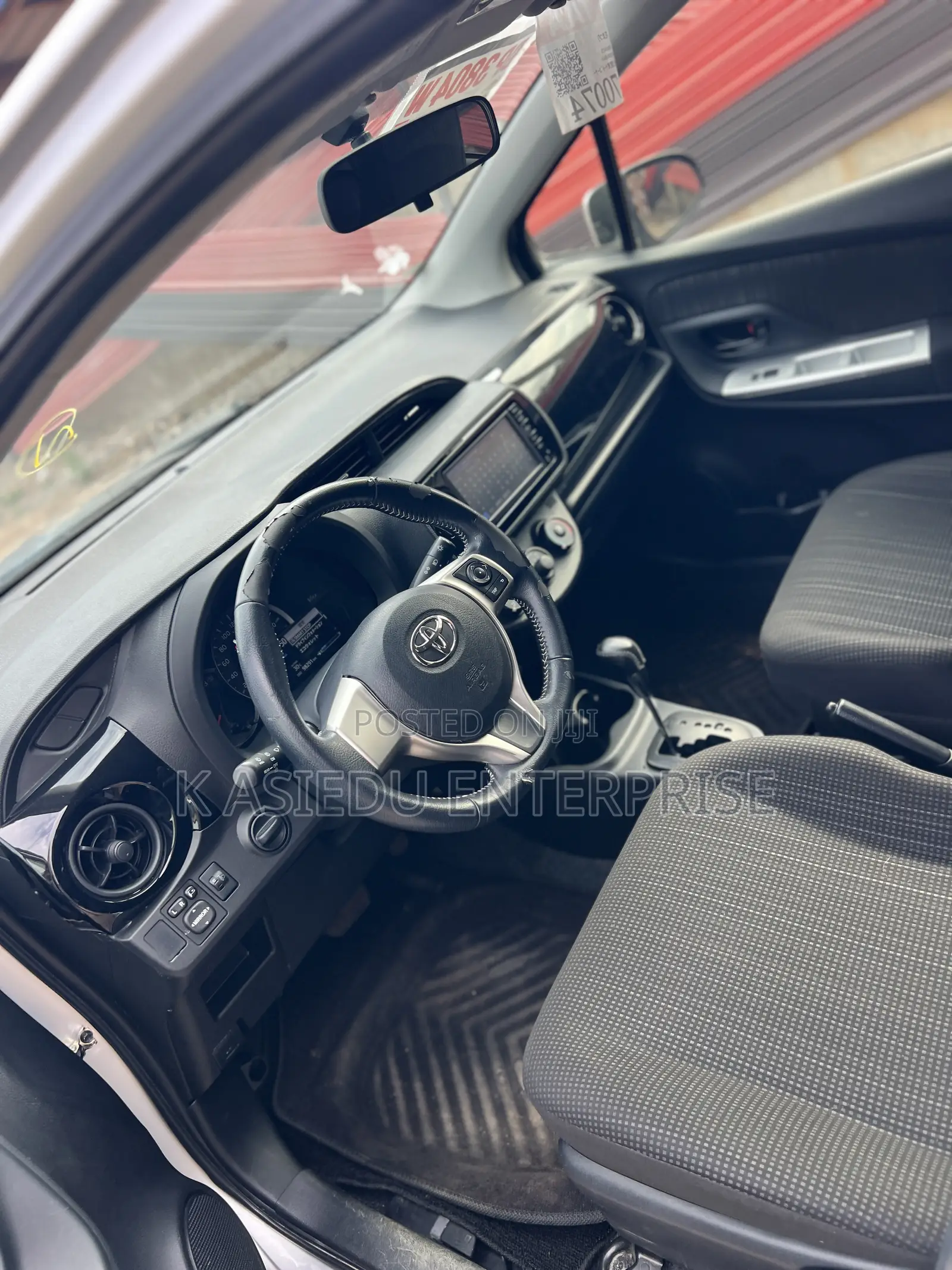 Toyota Vitz 1.3 AWD 3dr 2015 Silver