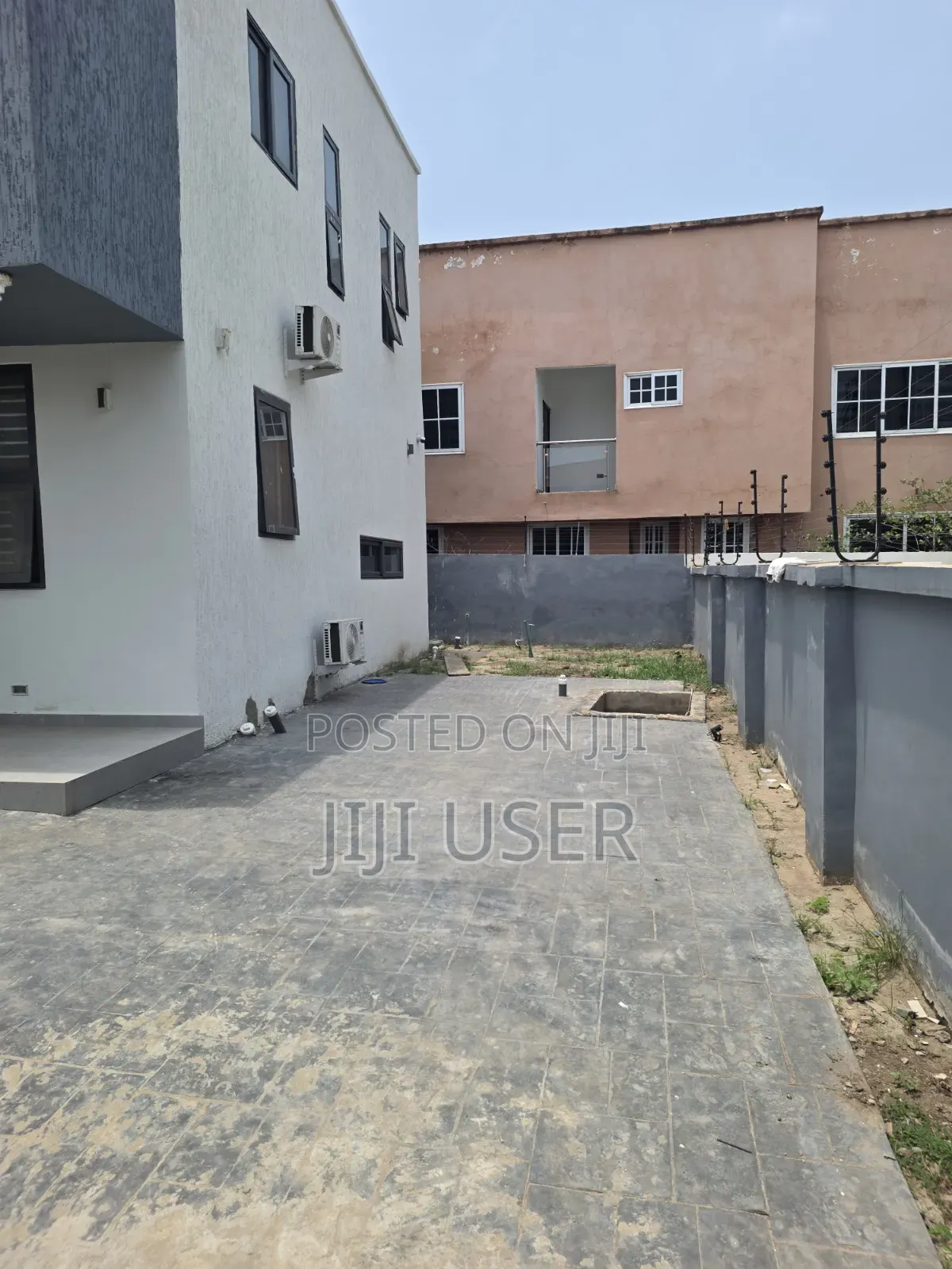 4bdrm House in Close To Hfc, Baatsona Total for sale