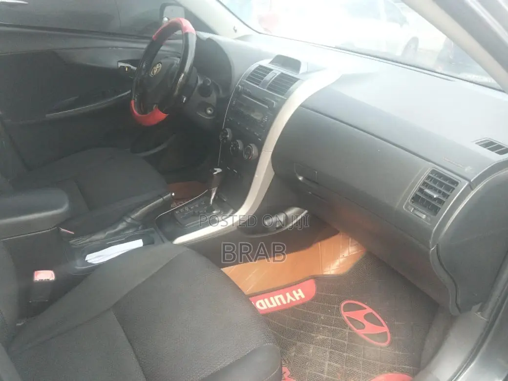 Toyota Corolla S 4dr Sedan (1.8L 4cyl 4A) 2010 Gray