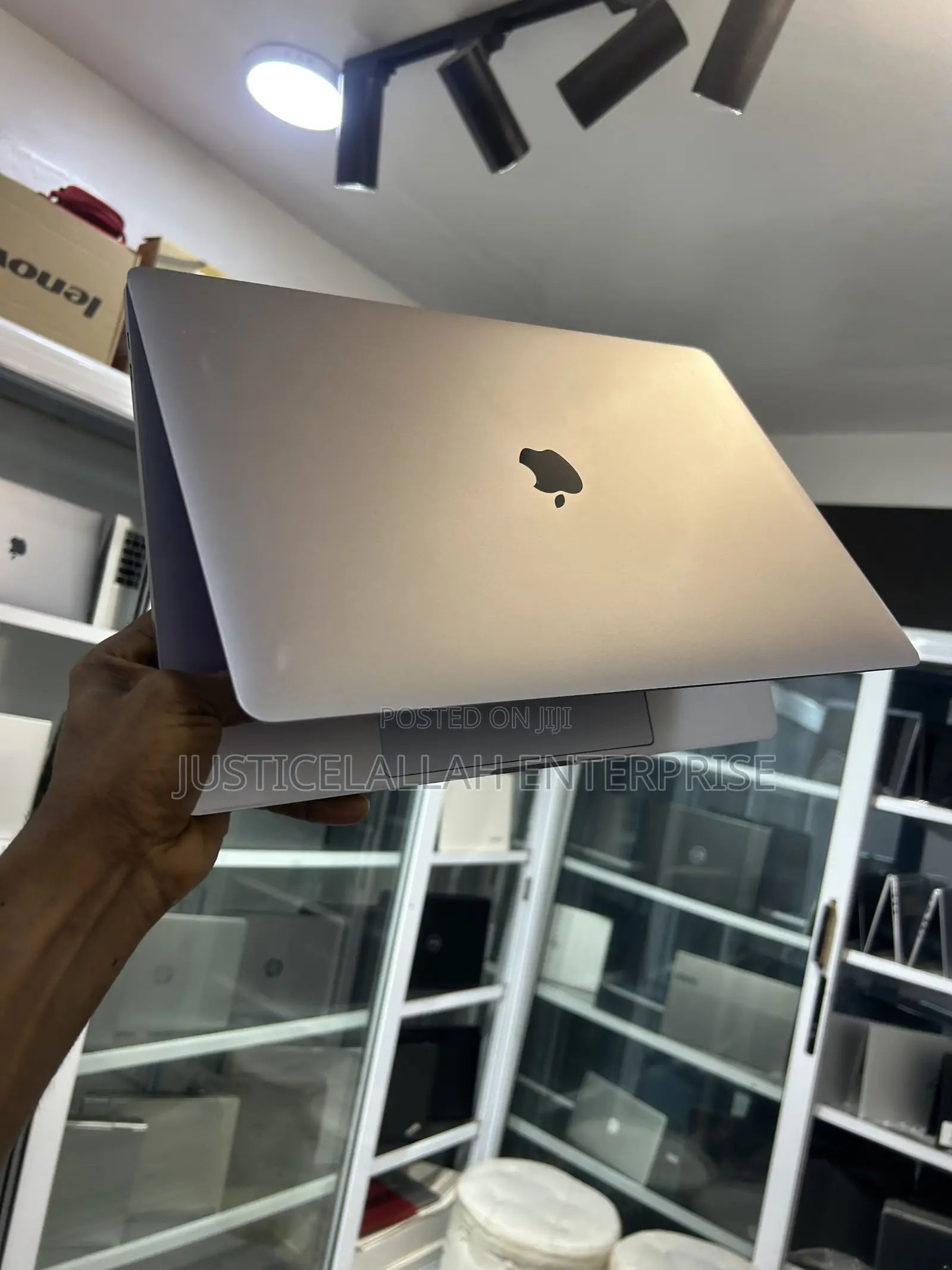 Laptop Apple MacBook 2016 16GB Intel Core i7 SSD 1T