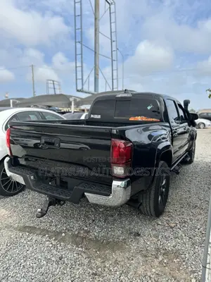 Toyota Tacoma 2022 Black