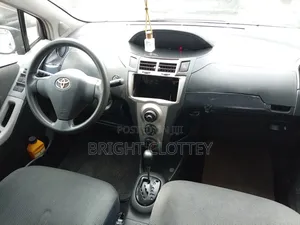 Toyota Vitz 2010 Brown