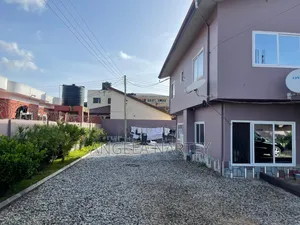 5bdrm House in Baatsonaa Spintex for sale
