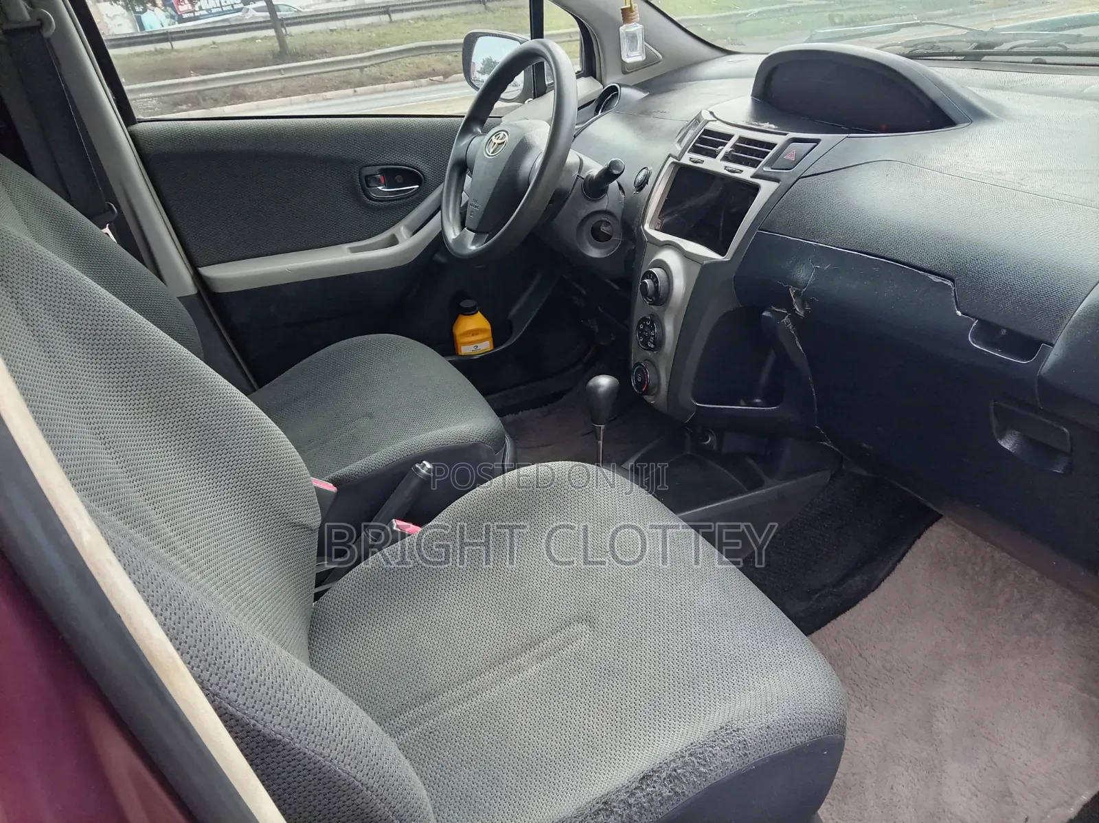 Toyota Vitz 2010 Brown