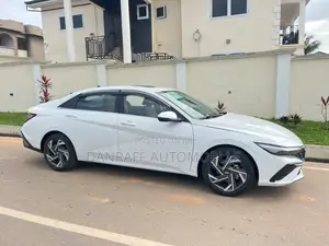 Hyundai Elantra SE IVT 2025 White