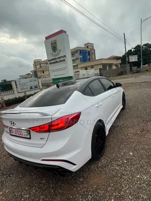Hyundai Avante 2018 White
