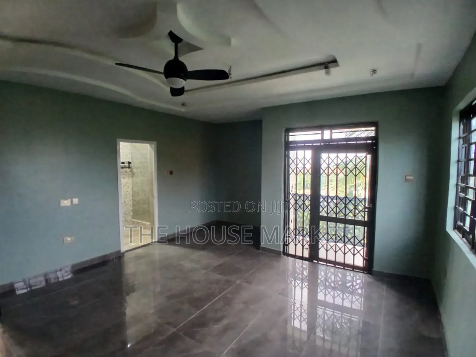 2bdrm Block of Flats in Funko, Tarkwa Nsuaem for rent