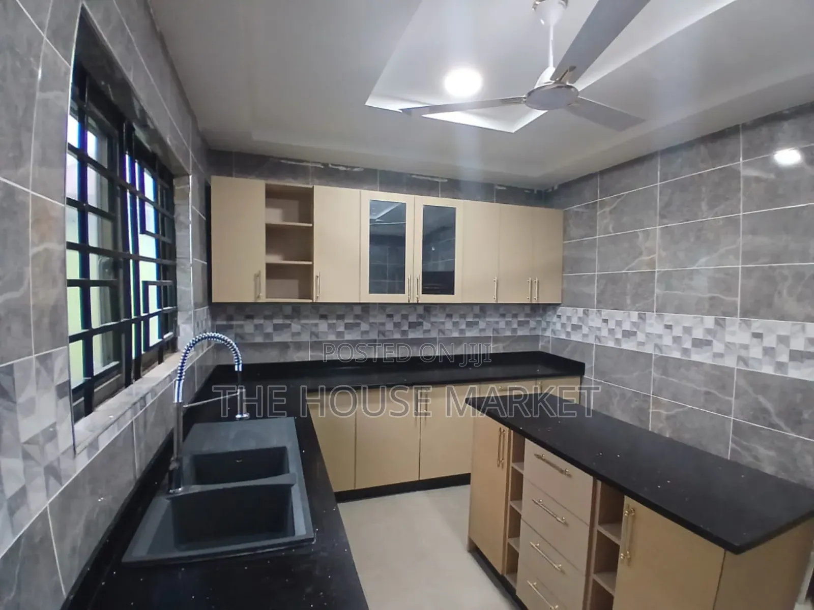 2bdrm Block of Flats in Funko, Tarkwa Nsuaem for rent