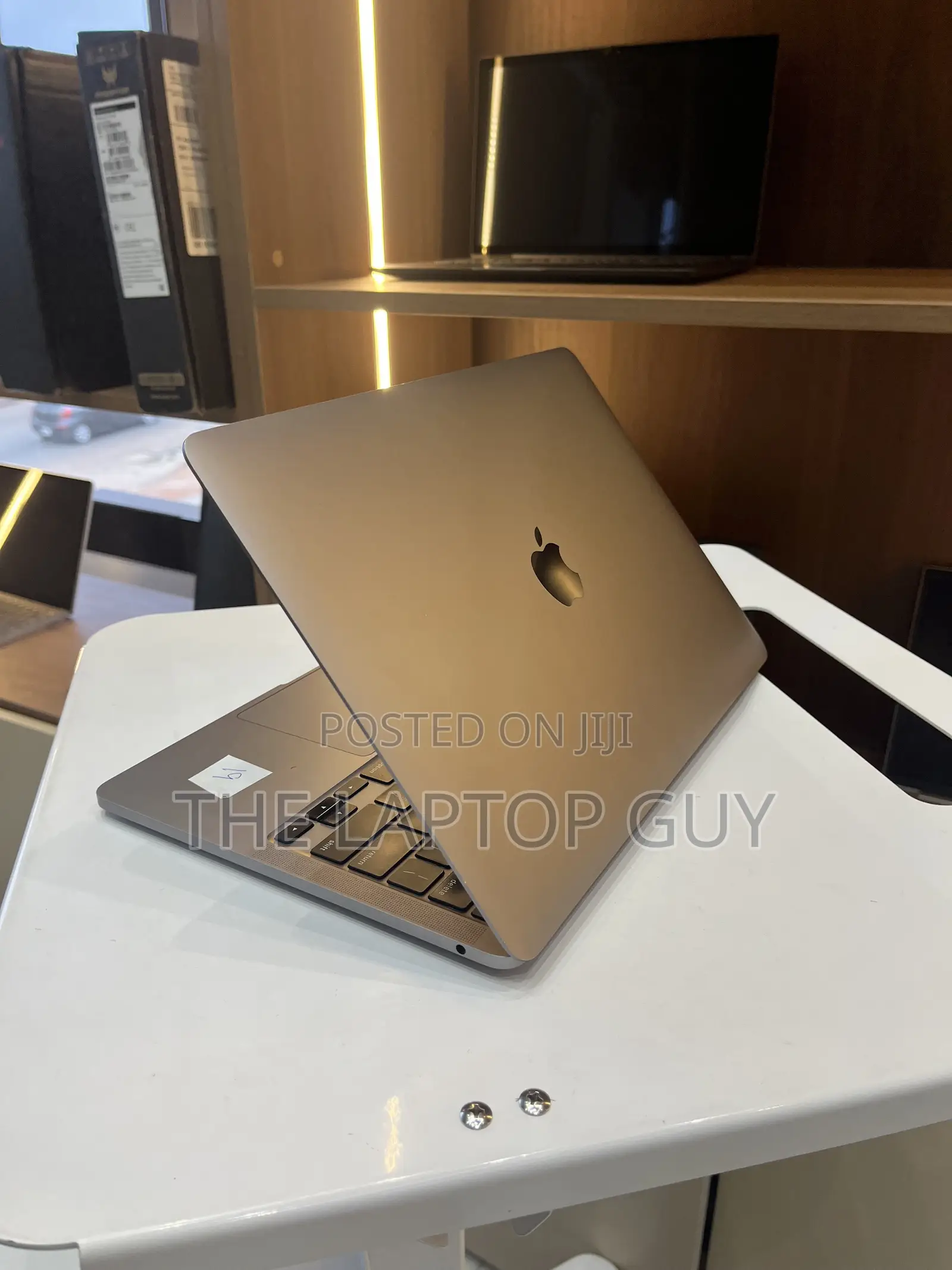 Laptop Apple MacBook Pro 2020 M1 16GB Apple M1 SSD 512GB