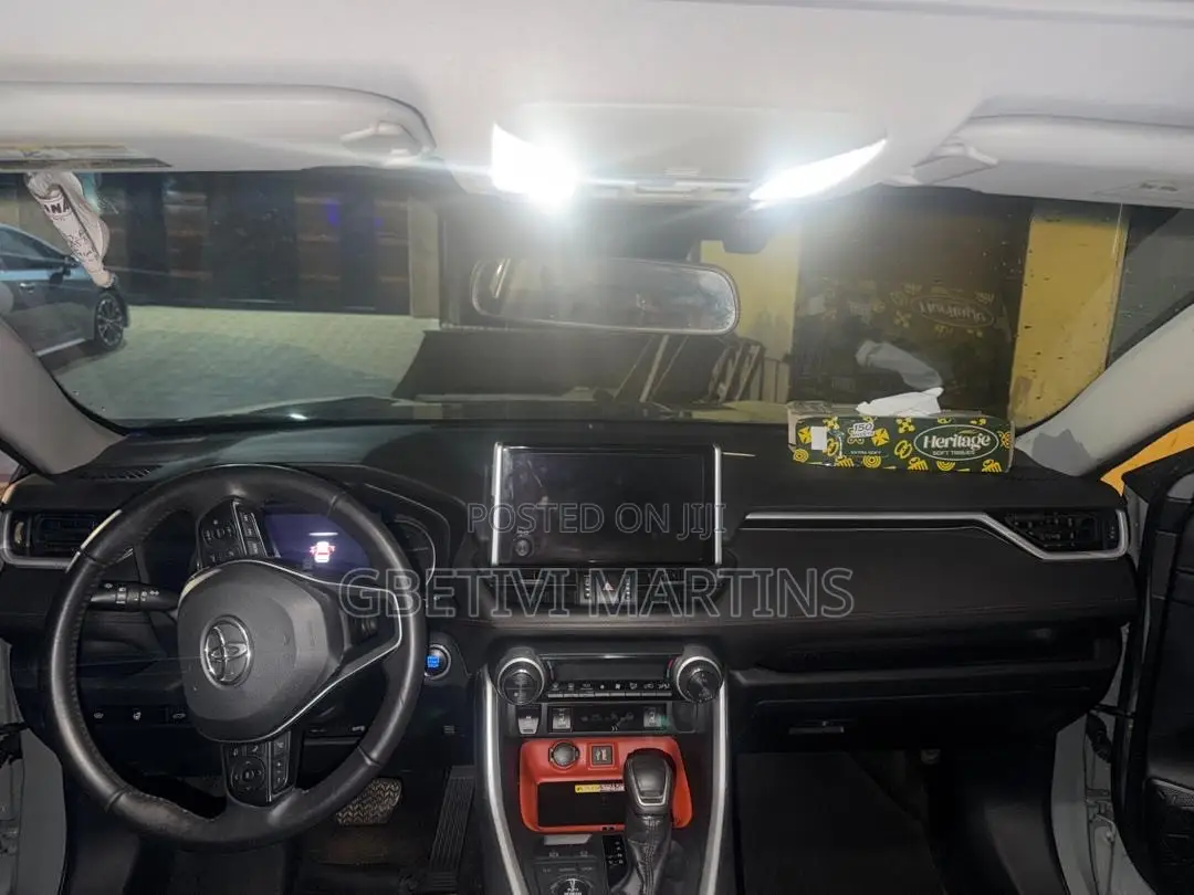 Toyota RAV4 2023 Gray