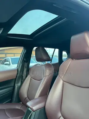 Toyota Corolla Cross 2024 Gray
