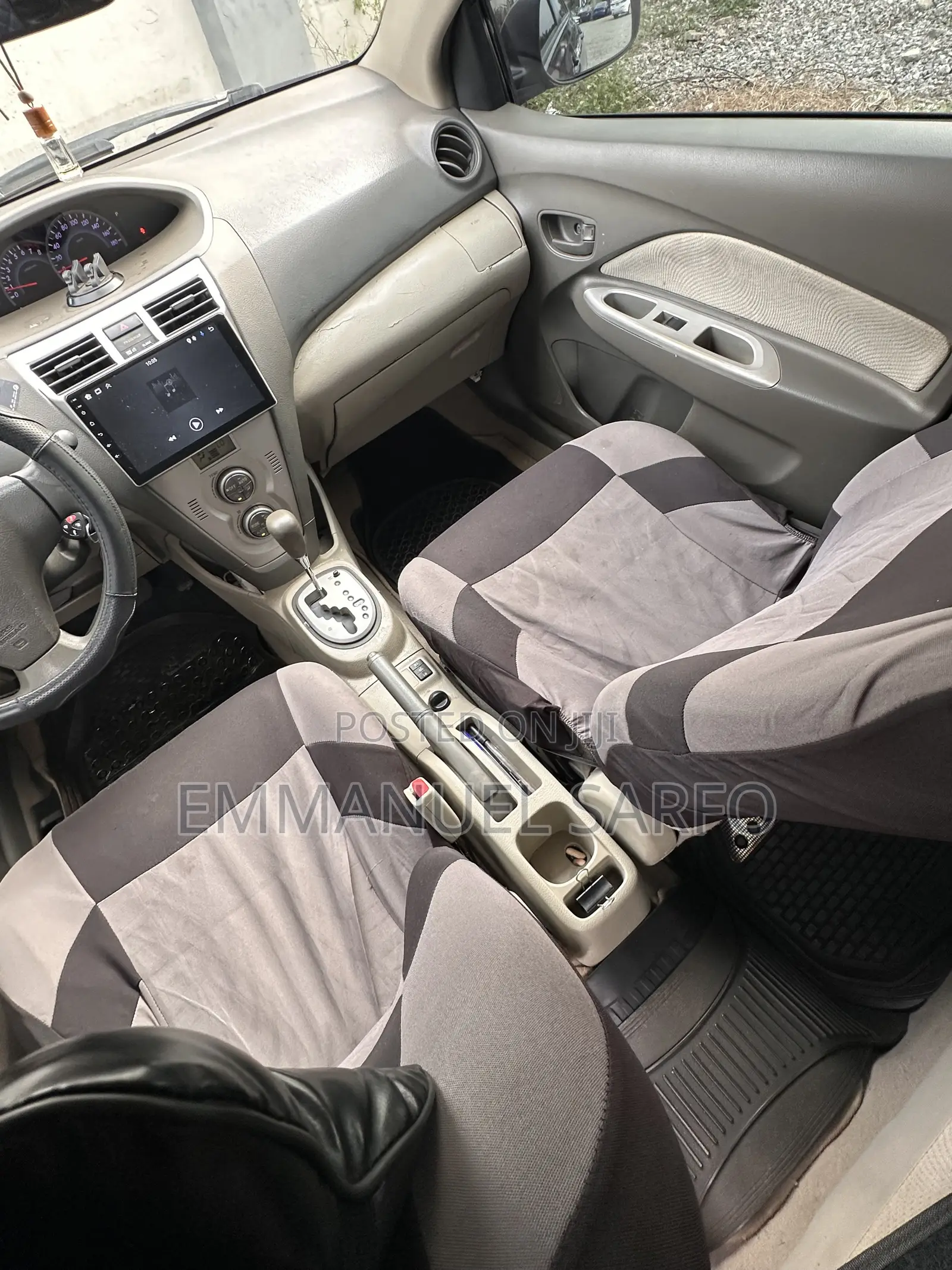 Toyota Yaris 2010 Gray