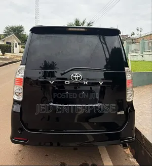 Toyota Voxy 2013 Black