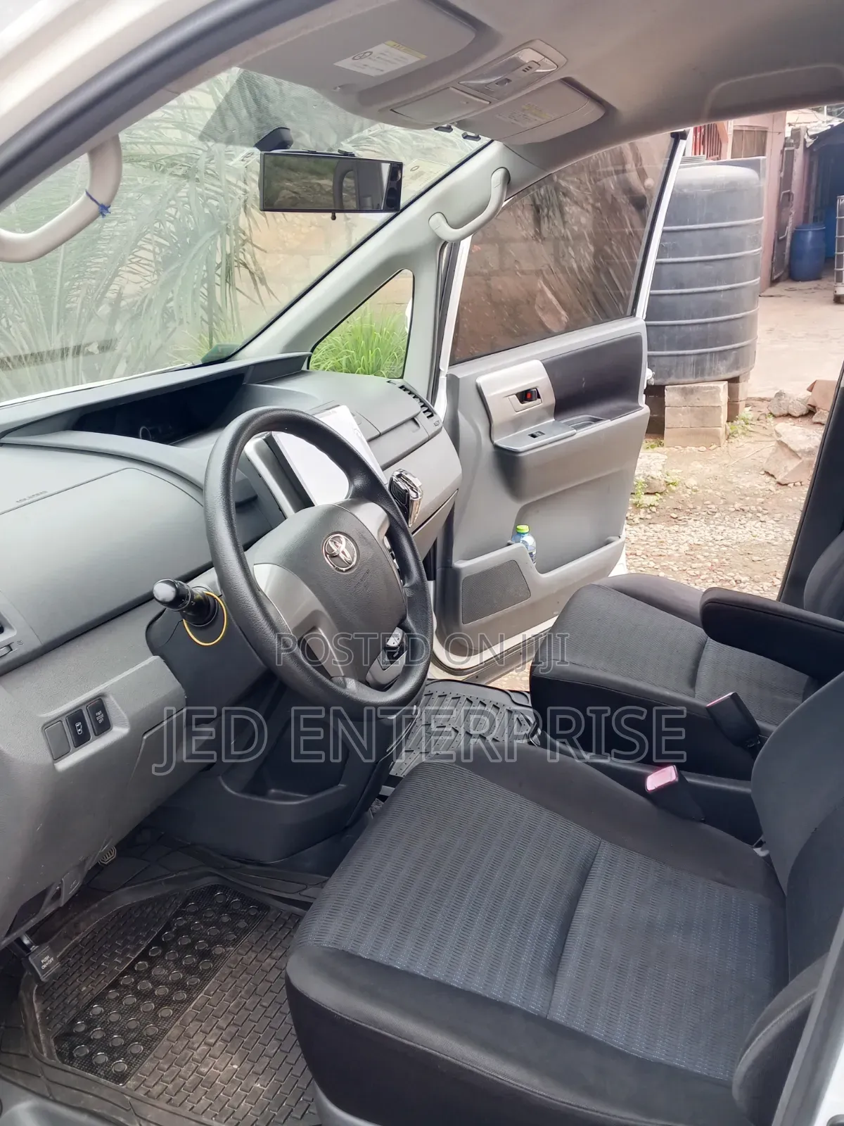 Toyota Voxy 2013 Black