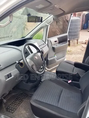 Toyota Voxy 2013 Black