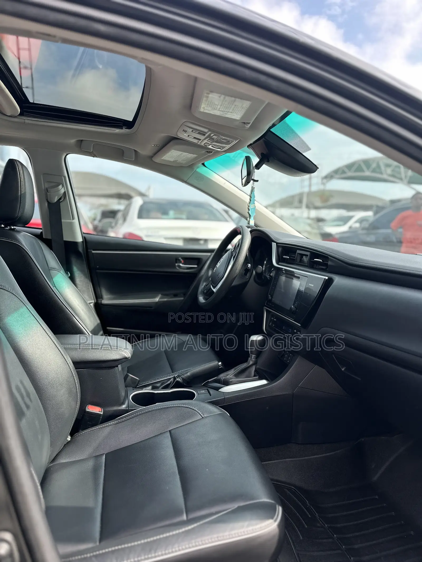 Toyota Corolla XSE 4dr Sedan (1.8L 4cyl CVT) 2017 Black