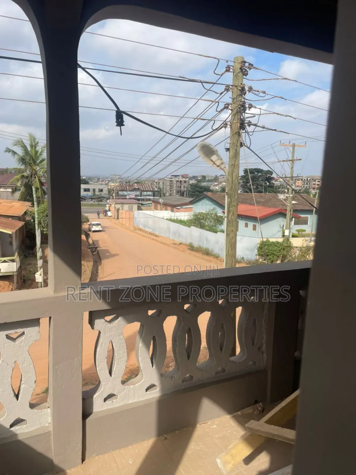 3bdrm House in Anyaa for rent