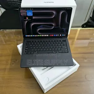 New Laptop Apple MacBook Pro 2024 M4 16GB Apple M4 SSD 512GB