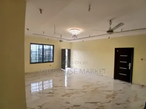 3bdrm Block of Flats in Funko, Tarkwa Nsuaem for rent