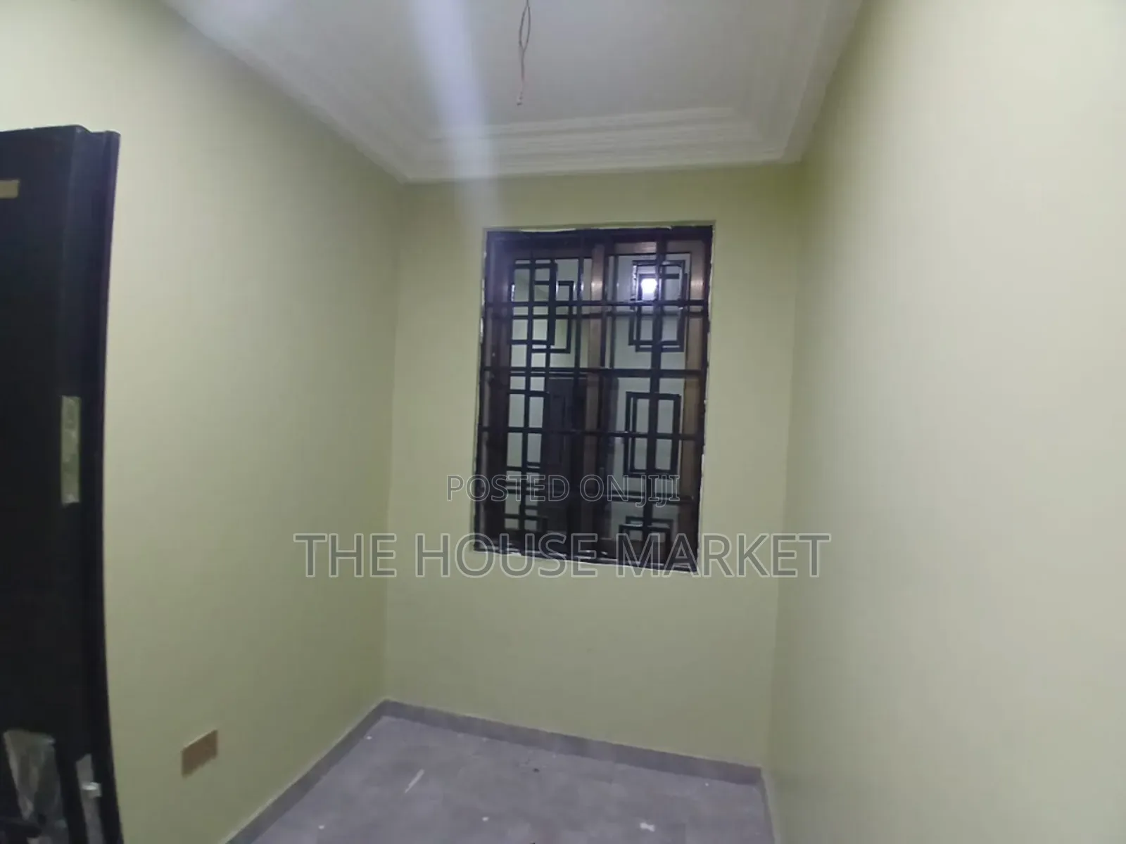 3bdrm Block of Flats in Funko, Tarkwa Nsuaem for rent