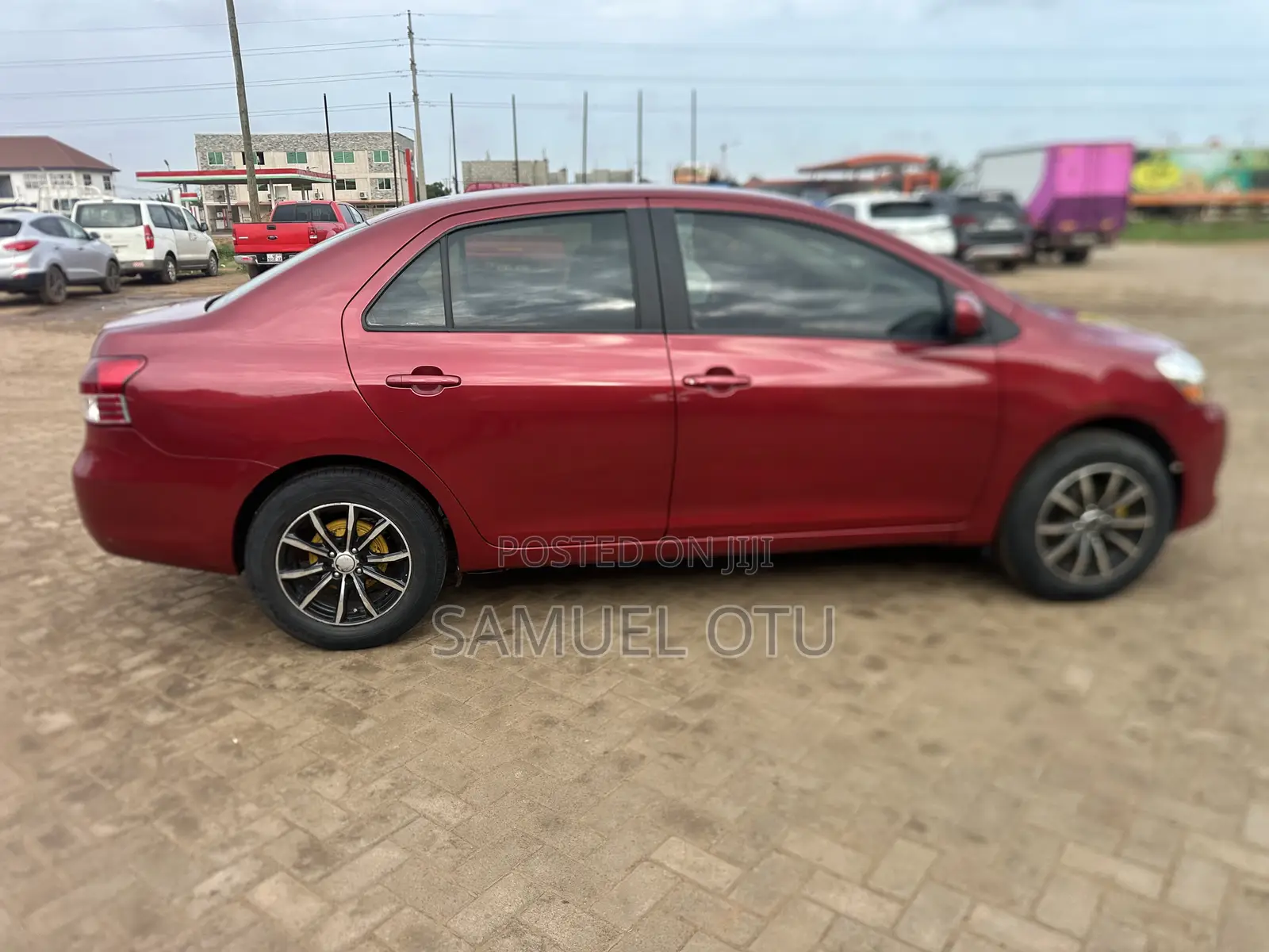 Toyota Yaris 2012 Red