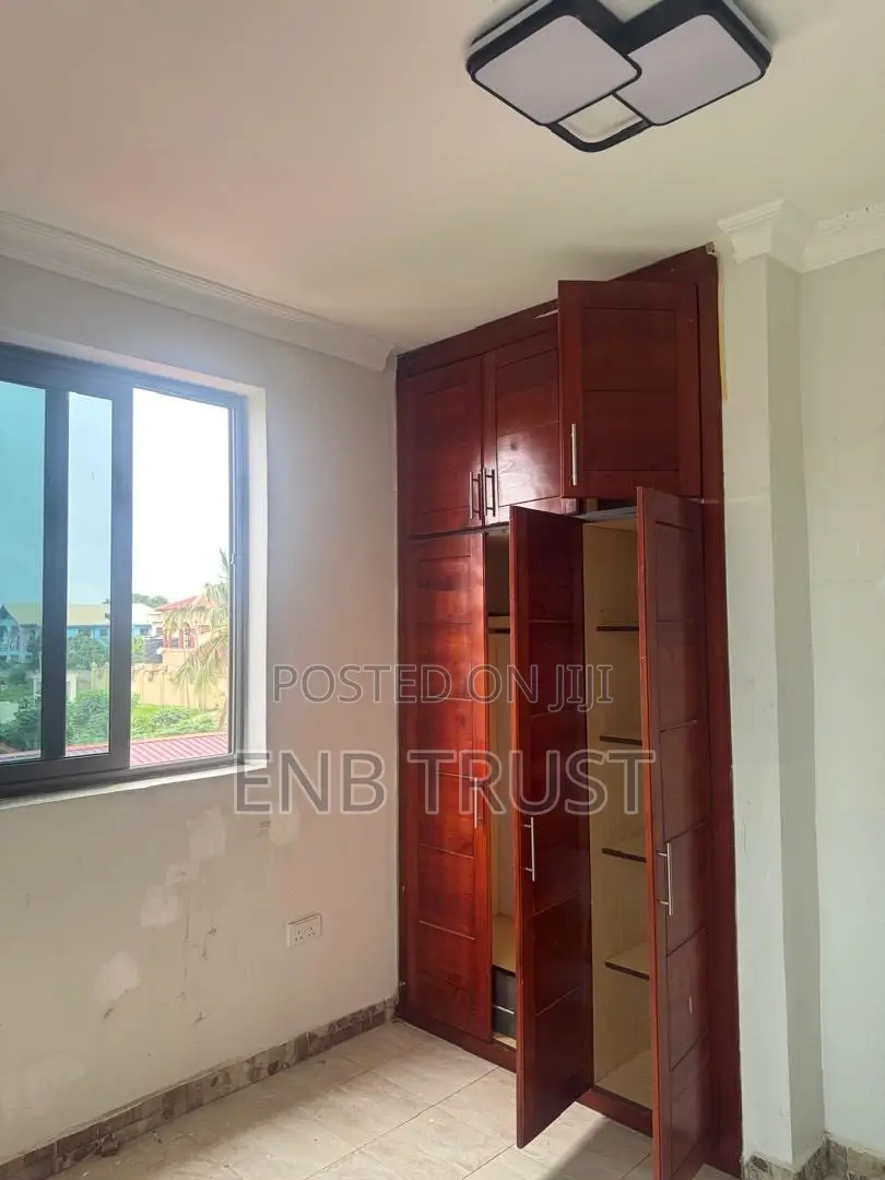 3bdrm Apartment in Dome, Parakuo Estate for rent