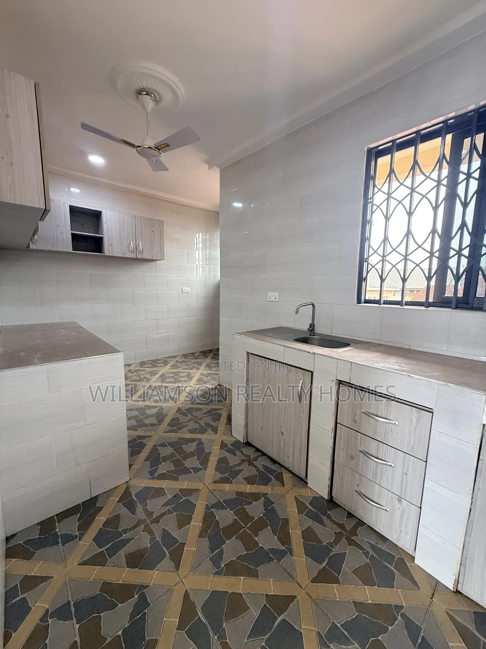 2bdrm Apartment in Community 18 Area, Spintex for rent