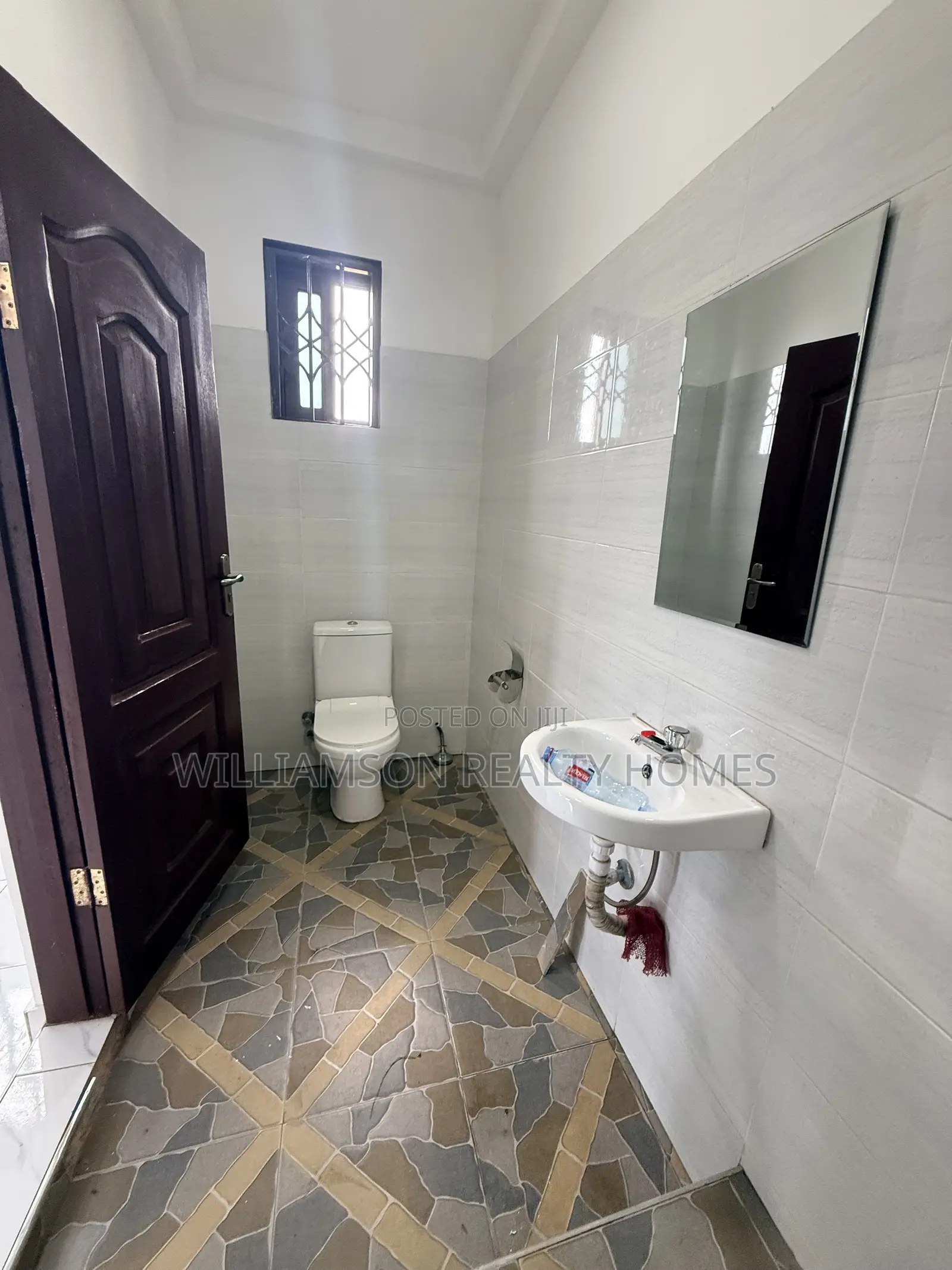 2bdrm Apartment in Community 18 Area, Spintex for rent