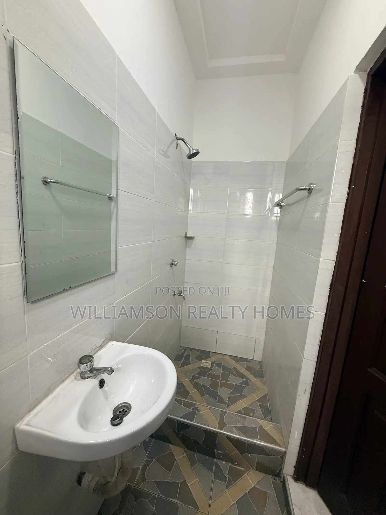2bdrm Apartment in Community 18 Area, Spintex for rent
