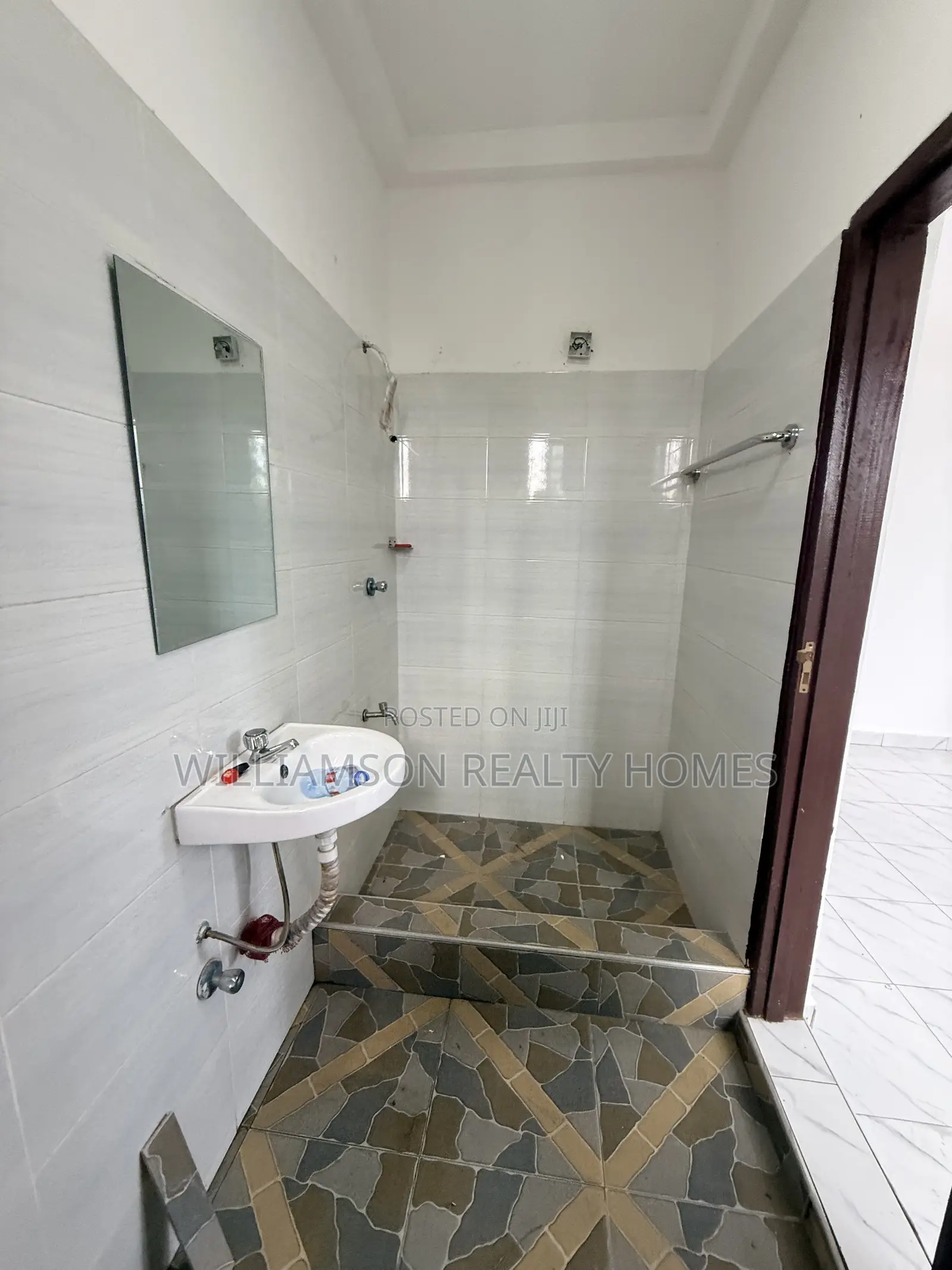 2bdrm Apartment in Community 18 Area, Spintex for rent