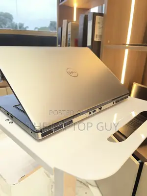Laptop Dell Precision 7750 32GB Intel Core i7 SSD 512GB