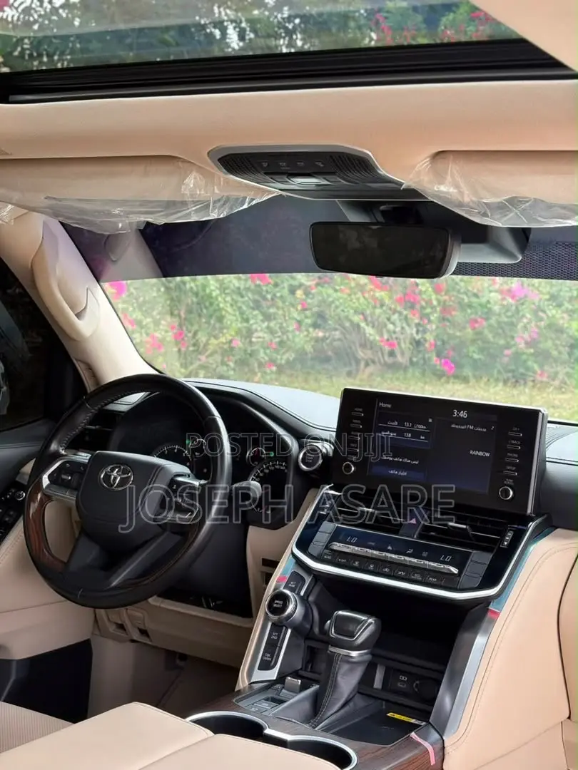 Toyota Land Cruiser 2024 White