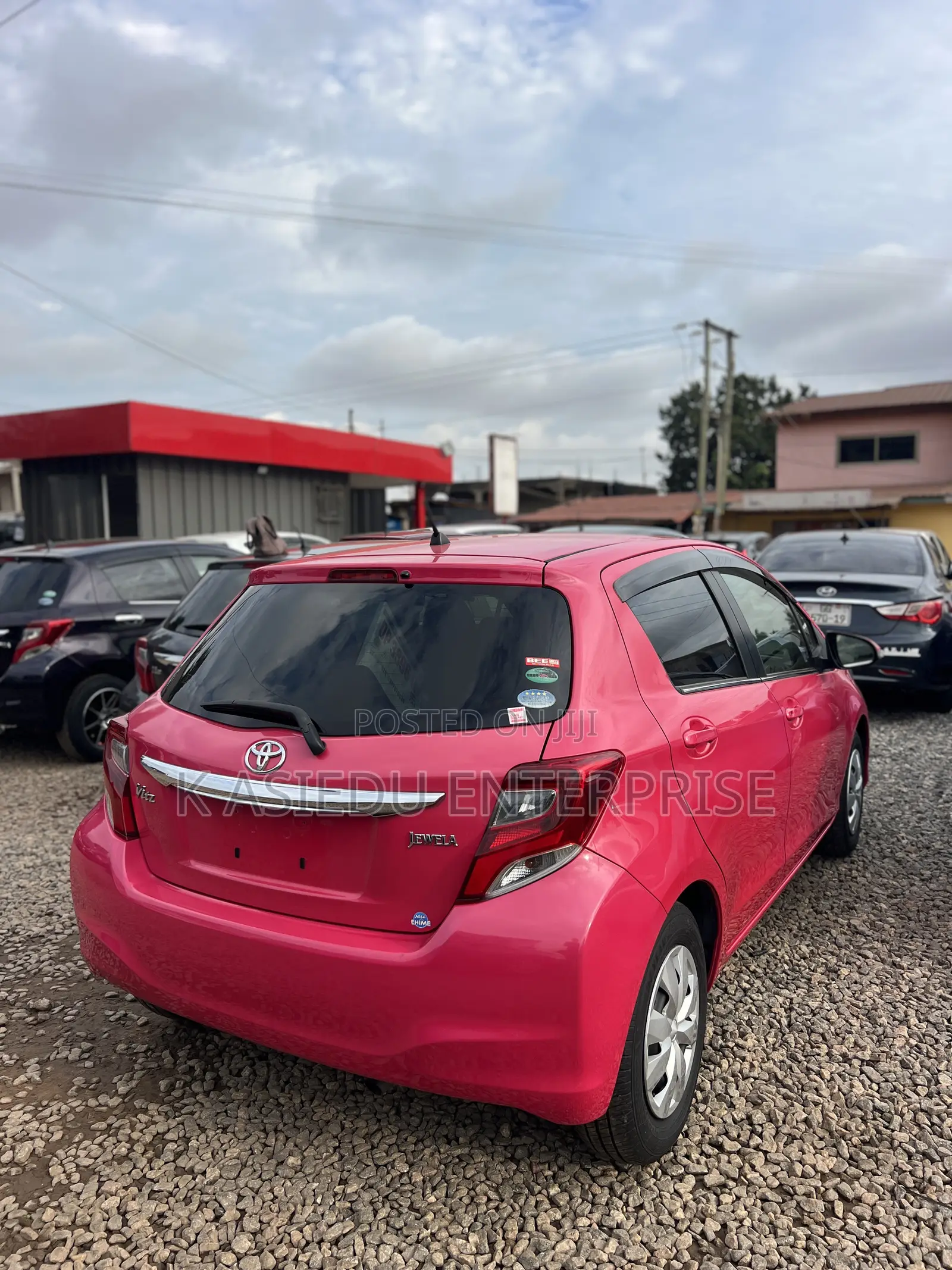Toyota Vitz 1.3 AWD 3dr 2015 Pink