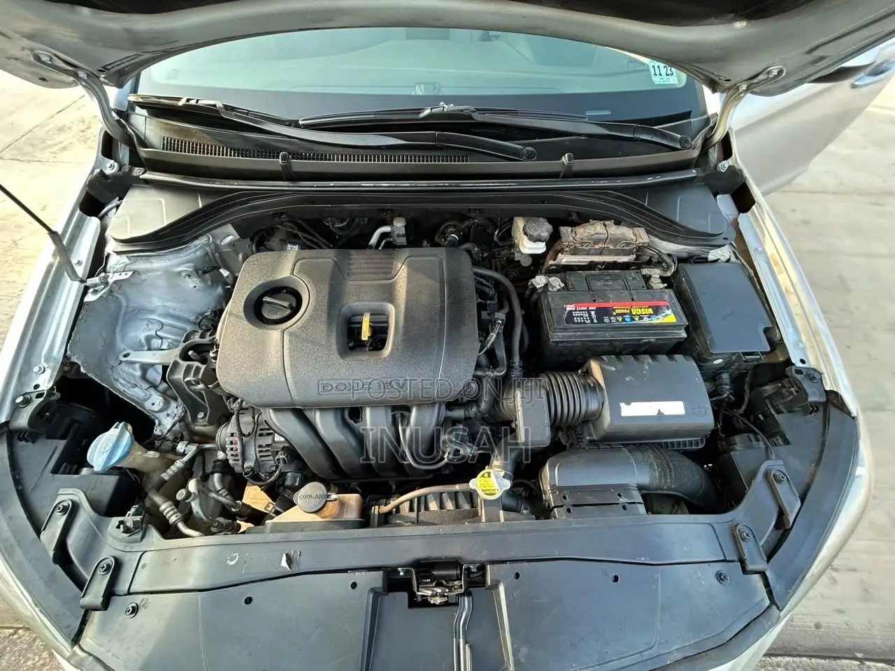 Hyundai Elantra SE Sedan FWD (1.8L 4cyl 6M) 2016 Gray