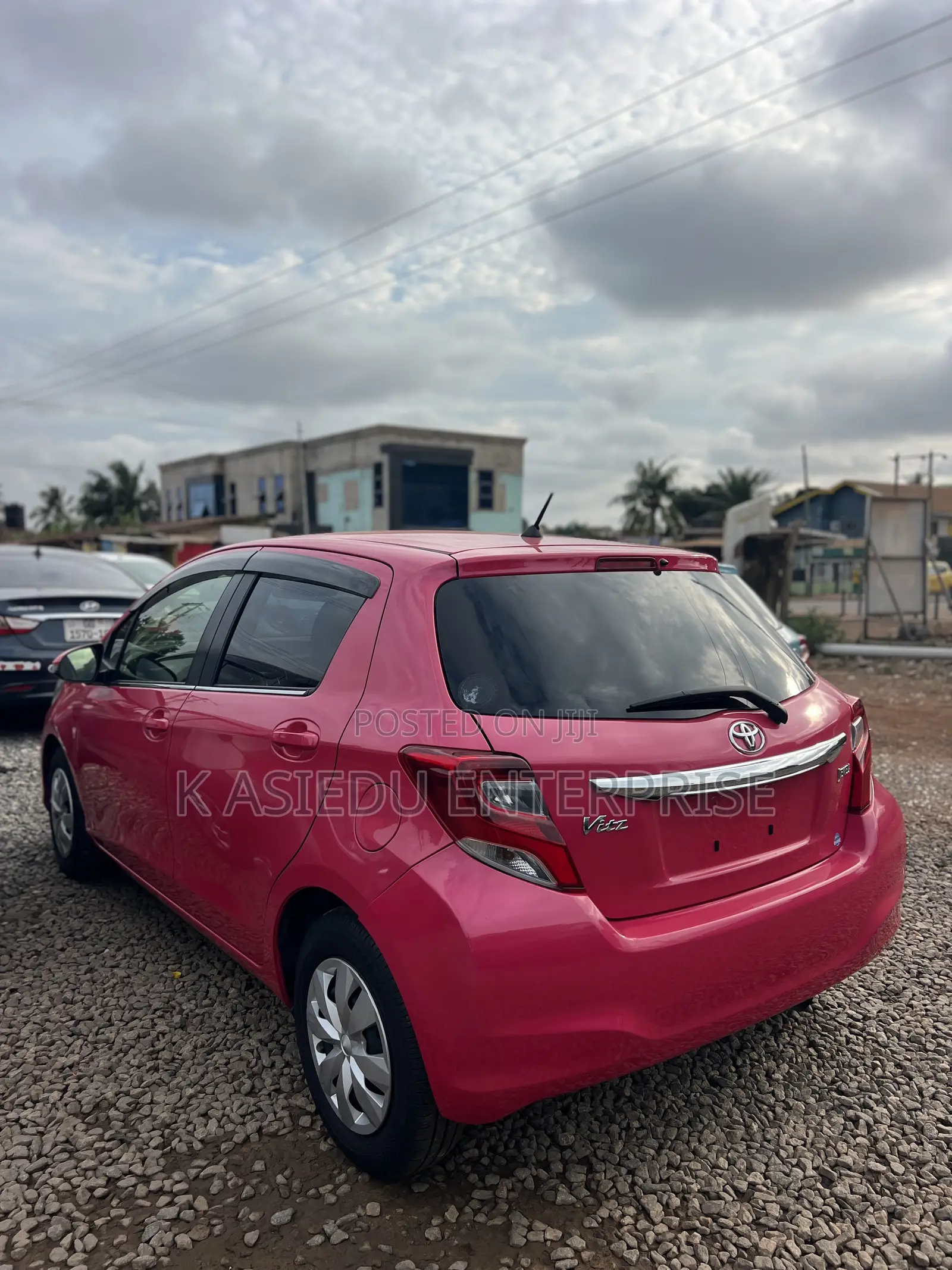 Toyota Vitz 1.3 AWD 3dr 2015 Pink