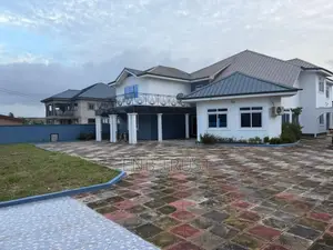 8bdrm Duplex in Haatso, Ga East Municipal for sale
