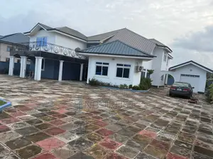8bdrm Duplex in Haatso, Ga East Municipal for sale