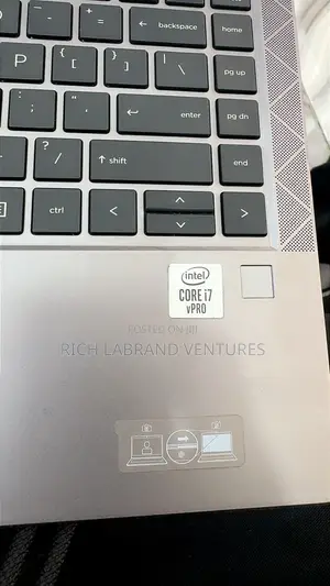 Laptop HP ZBook Firefly 14 G7 8GB Intel Core i7 SSD 256GB