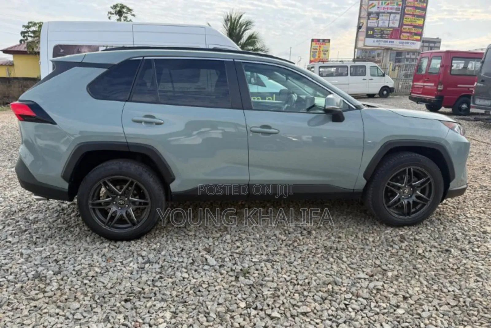 Toyota RAV4 2021 Green