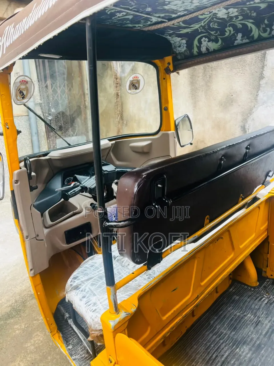 Bajaj RE 2026 Yellow