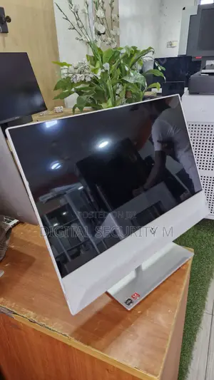 Desktop Computer HP Pavilion 24 8GB AMD Ryzen SSD 256GB