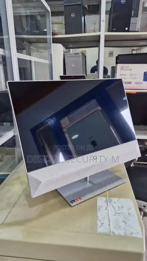 Desktop Computer HP Pavilion 24 8GB AMD Ryzen SSD 256GB