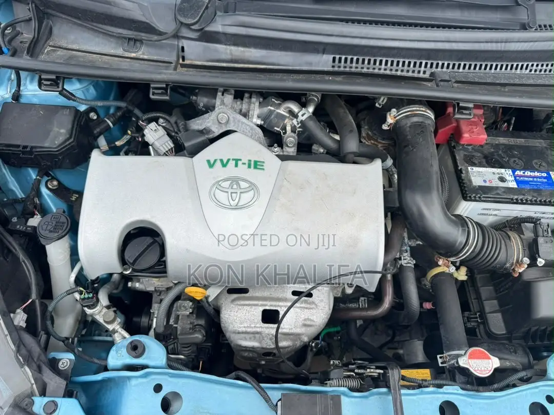 Toyota Vitz 1.3 FWD 5dr 2016 Blue