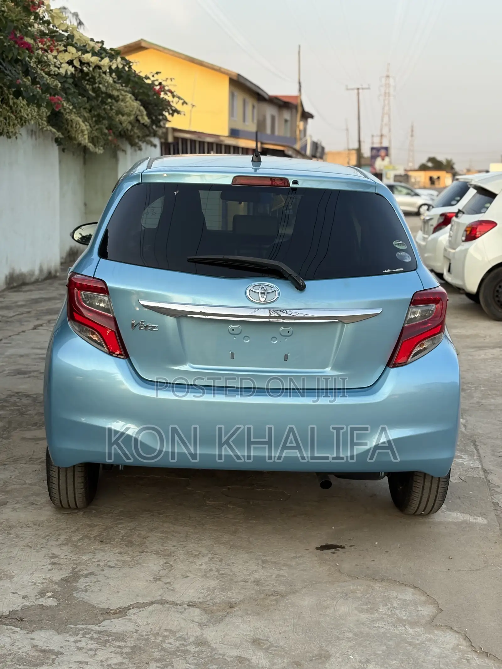 Toyota Vitz 1.3 FWD 5dr 2016 Blue