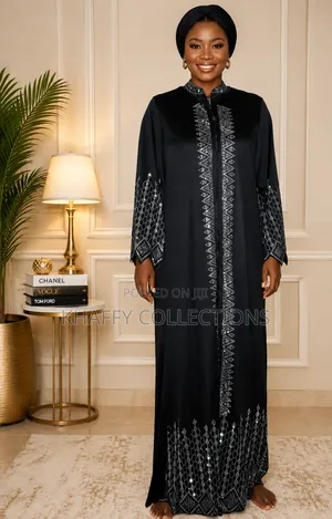 Luxury Black Abaya With Front Zip