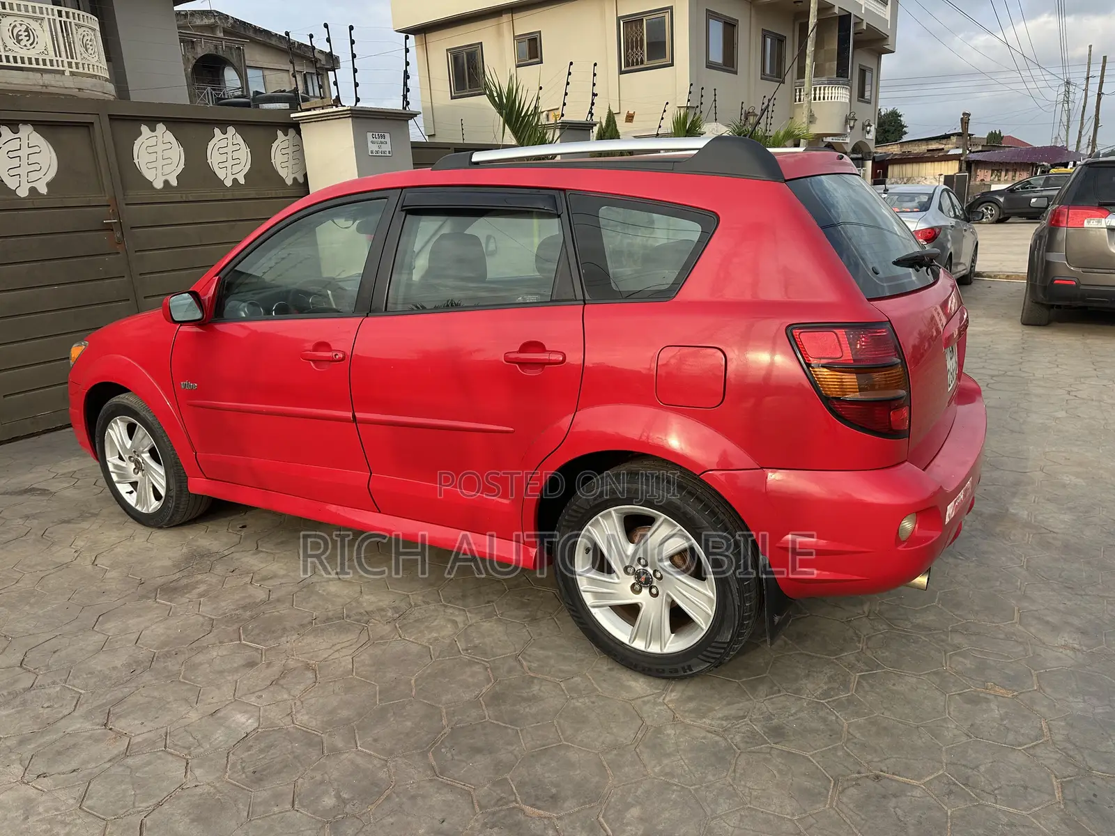 Pontiac Vibe 2010 Red