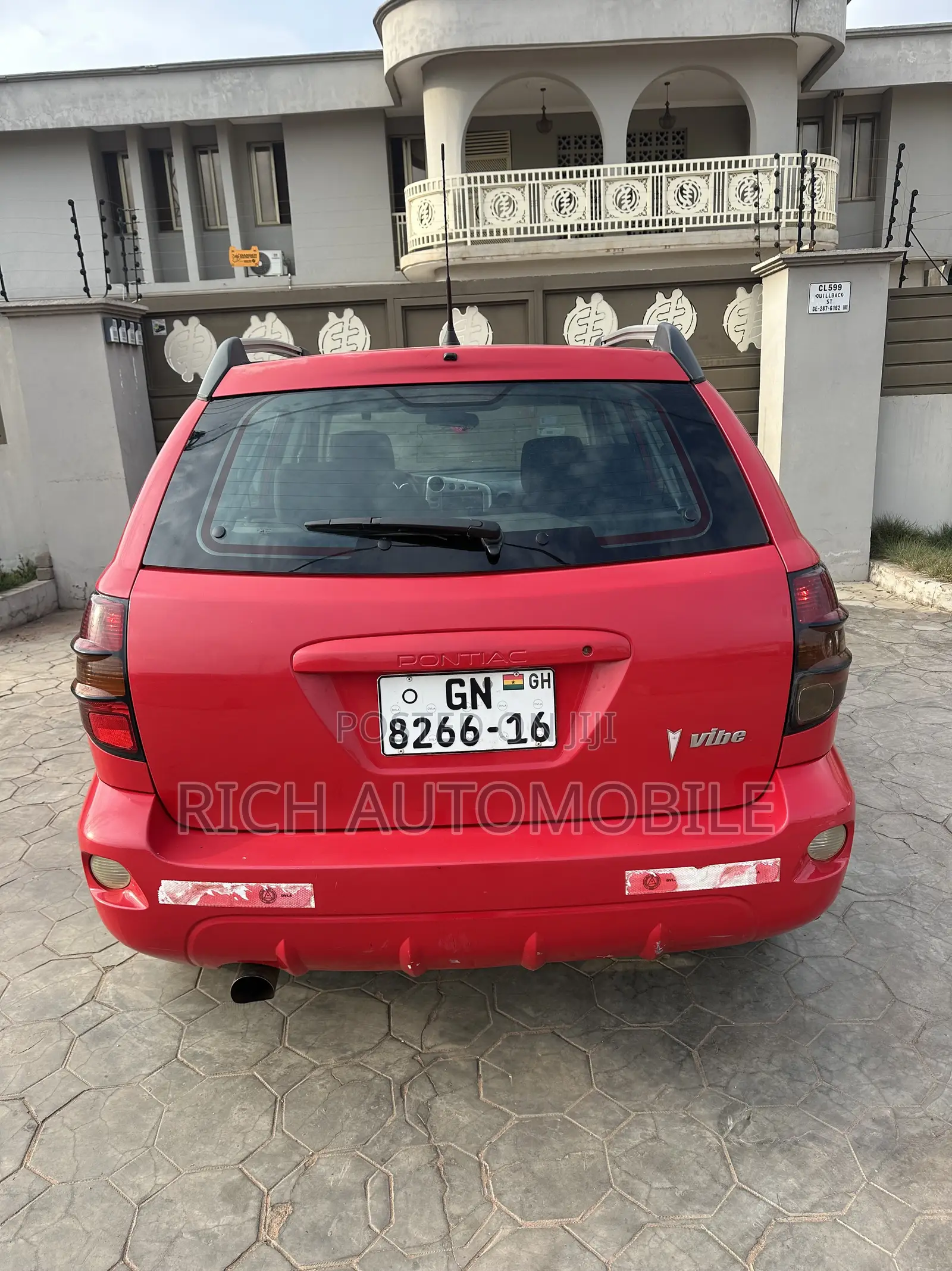 Pontiac Vibe 2010 Red