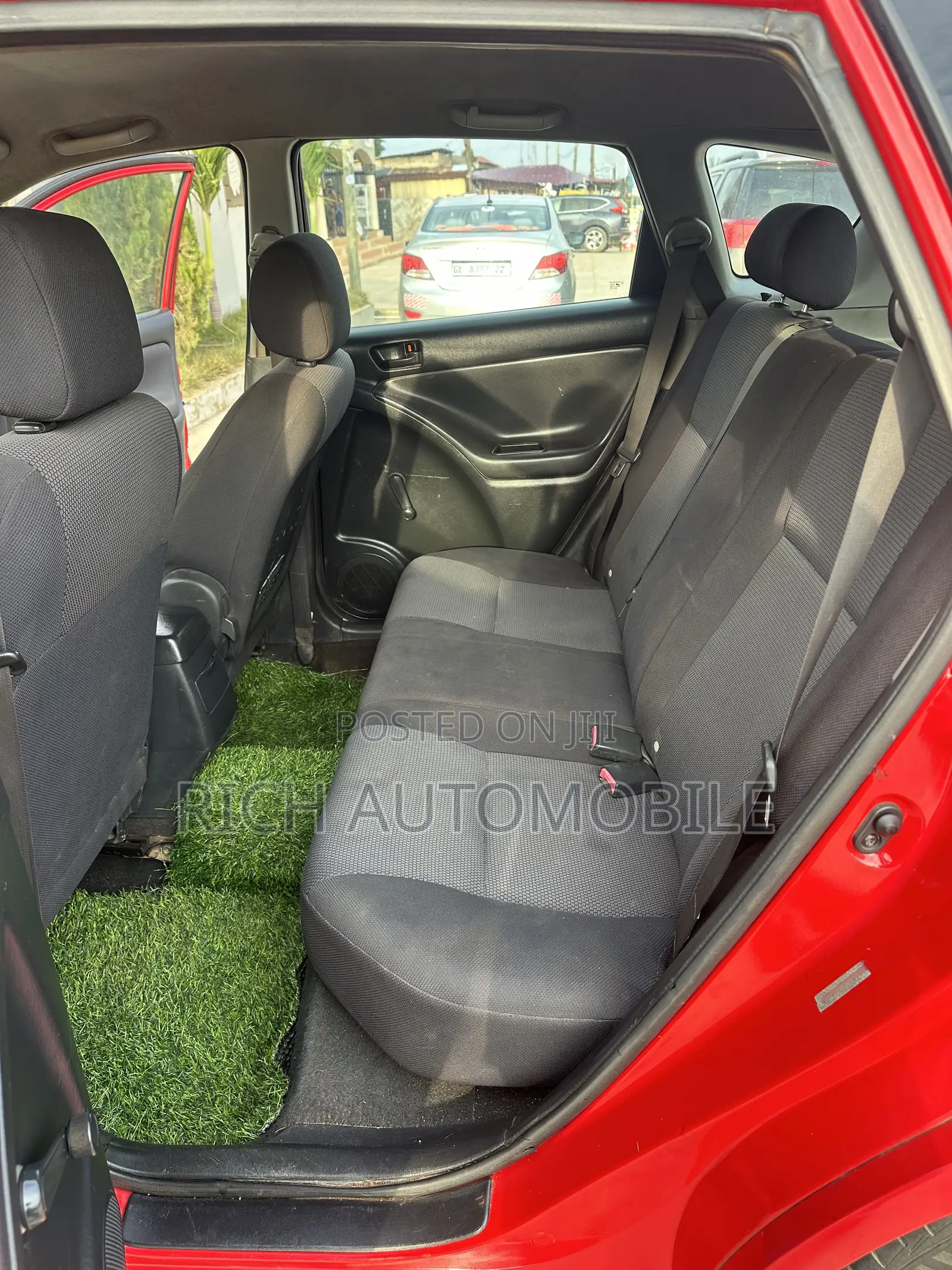 Pontiac Vibe 2010 Red